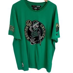 Boston Celtics Pro Standard DTLR Exclusive Graphic T-Shirt Green Men’s 2XL NBA